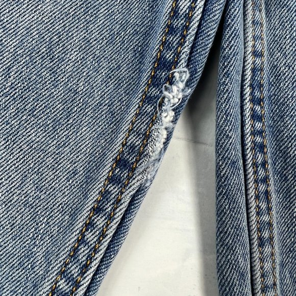 Levi's Jeans Men's 35 x 32* 560 Comfort Loose Fit Tapered Leg Blue Faded Denim - Picture 2 of 16